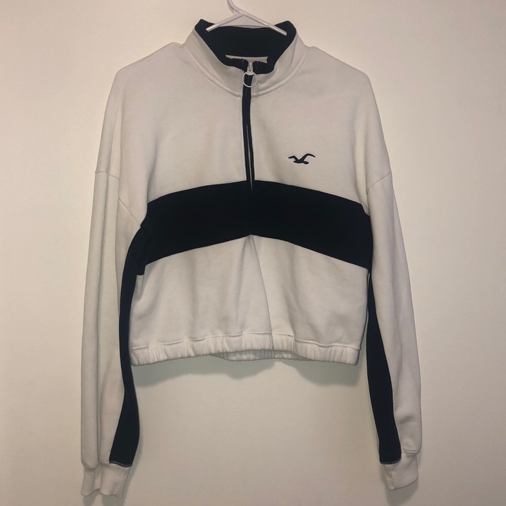 cropped zip up sweatshirt. NEVER WORN!